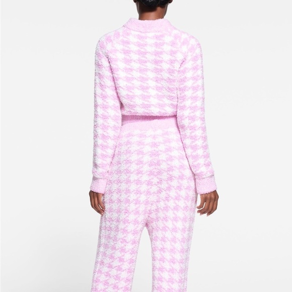 Skims Cozy Knit Zip Up in petal houndstooth - Picture 11 of 11